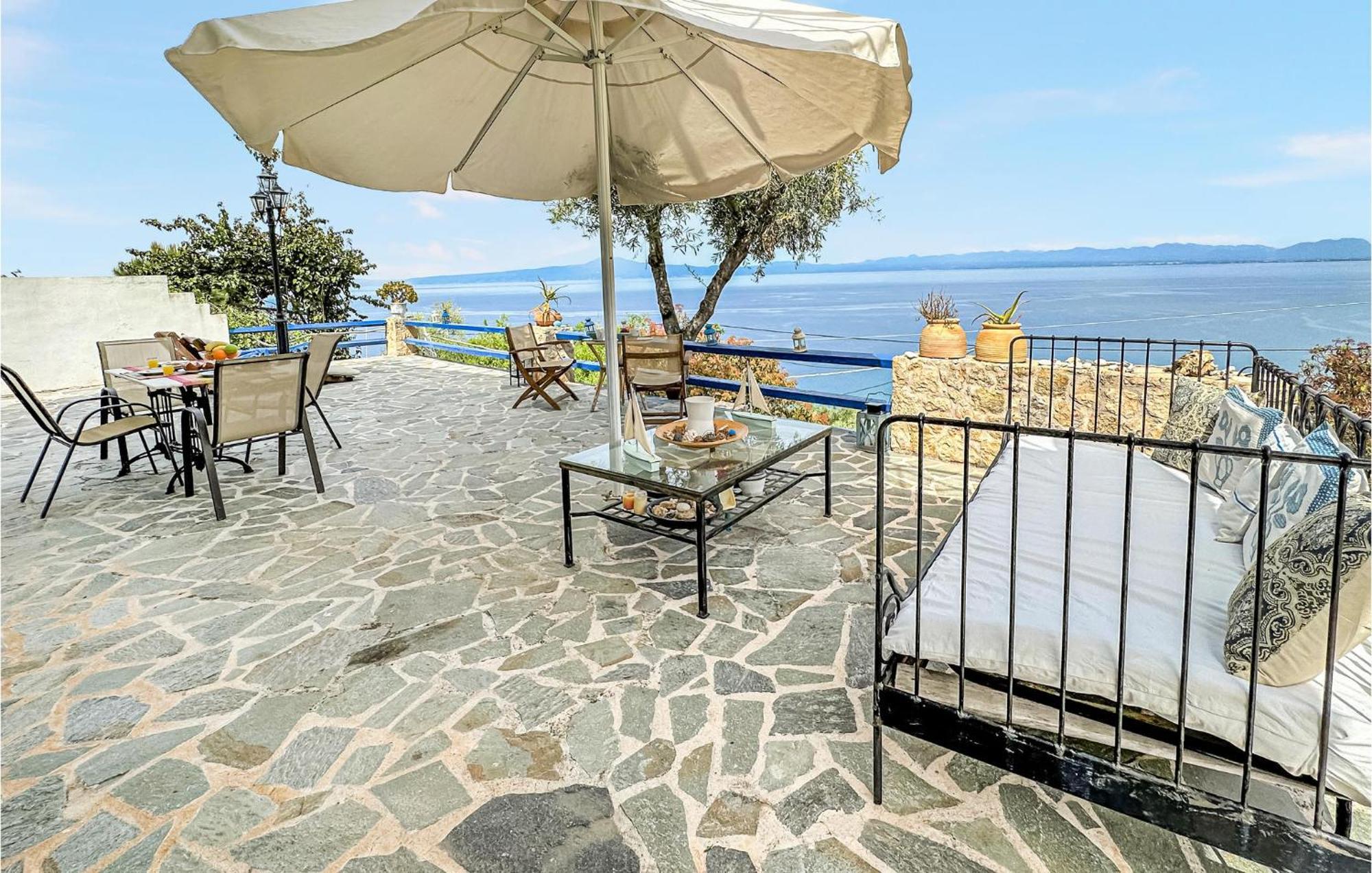 2 Bedroom Lovely Home In Kalamata Exteriér fotografie
